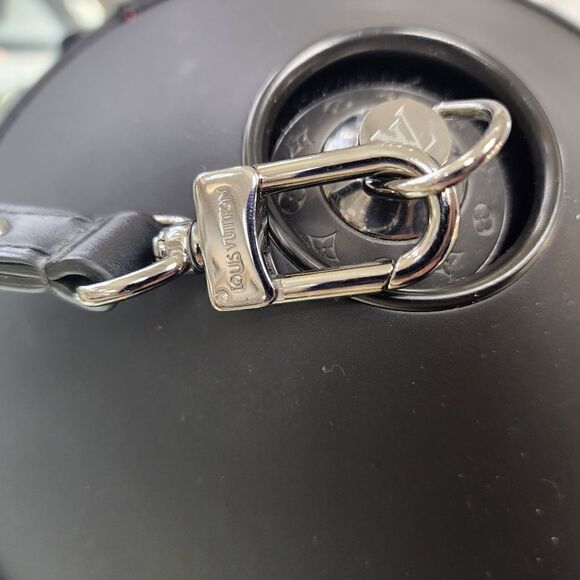 RARE! Louis Vuitton LV Limited Horizon Light Up Bluetooth Speaker & accessories - Picture 9 of 12